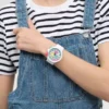Descubre la pureza del Neon con Swatch